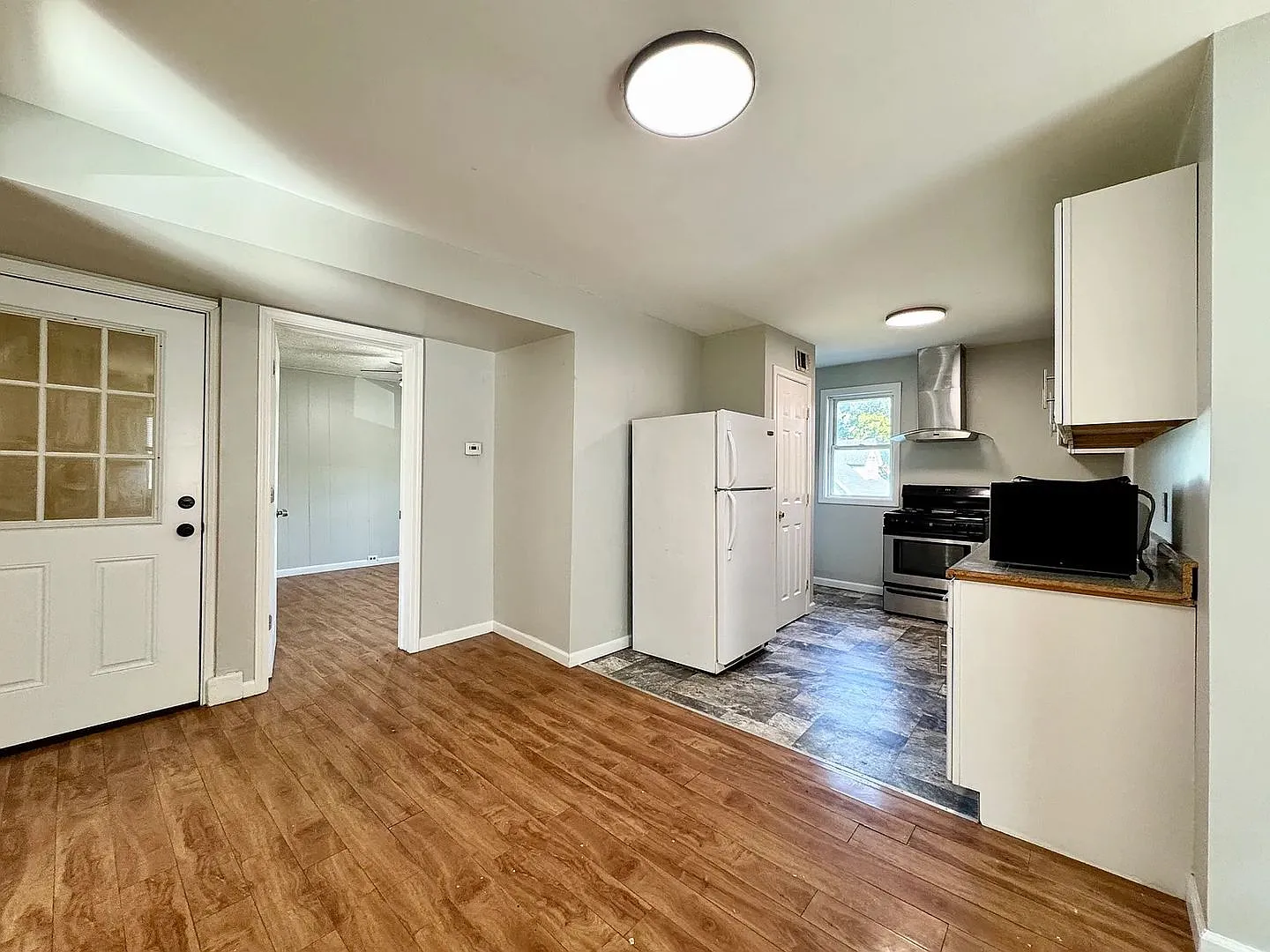 518 W 5TH ST — Photo 4