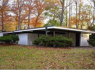 11 Fern River Ave, Wayne, NJ 07470