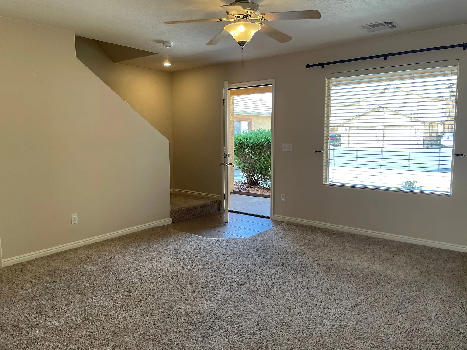 717 Hafen Ln — Photo 4