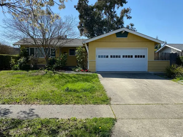 3681 Harkness St, Napa, CA 94558