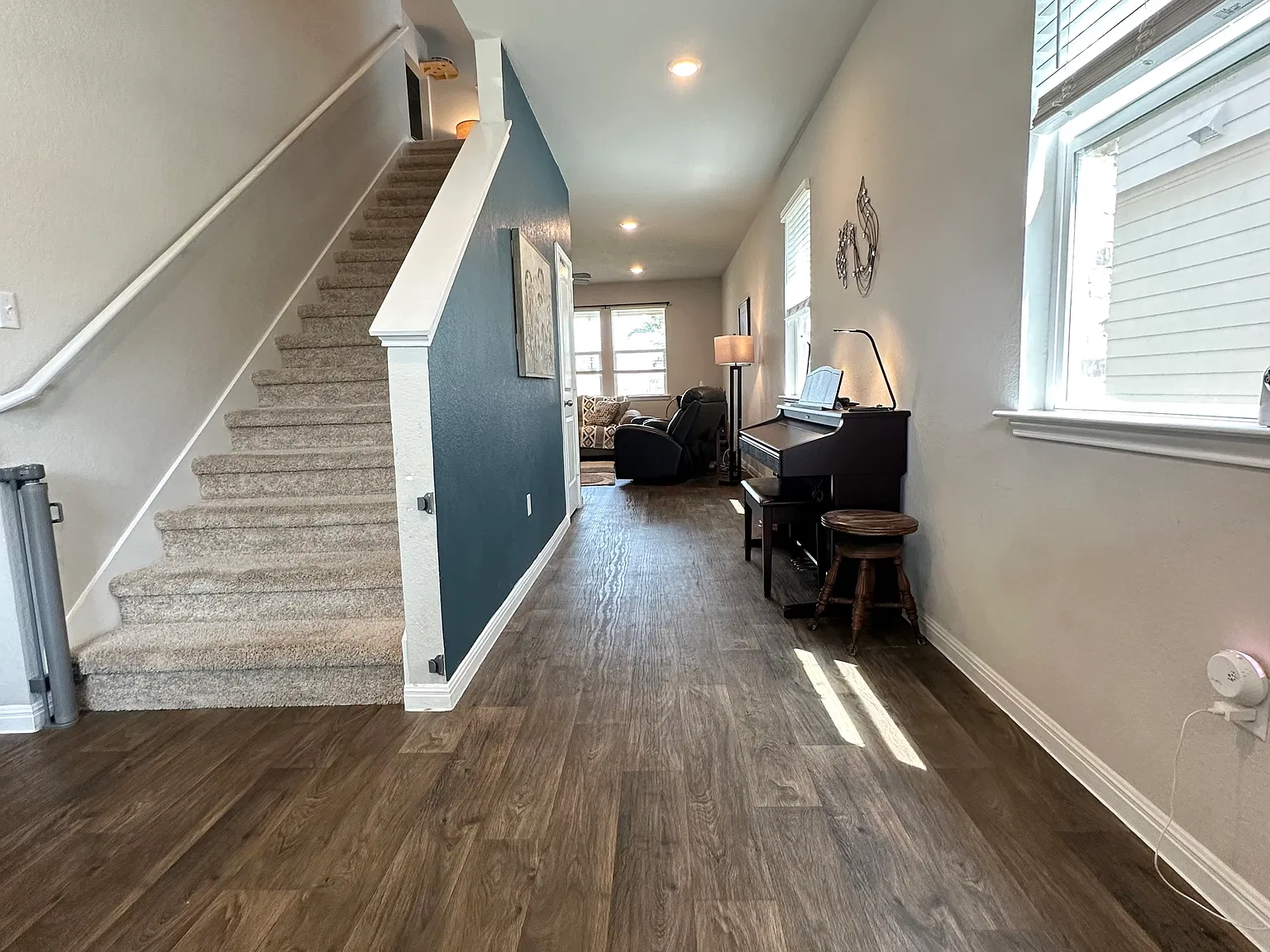 205 Strand Ln — Photo 3