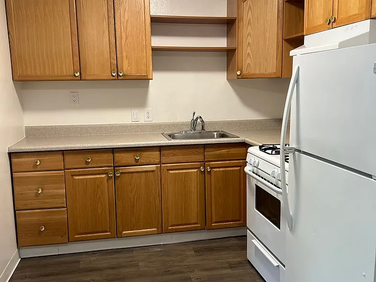 260 Berry Ct — Photo 8