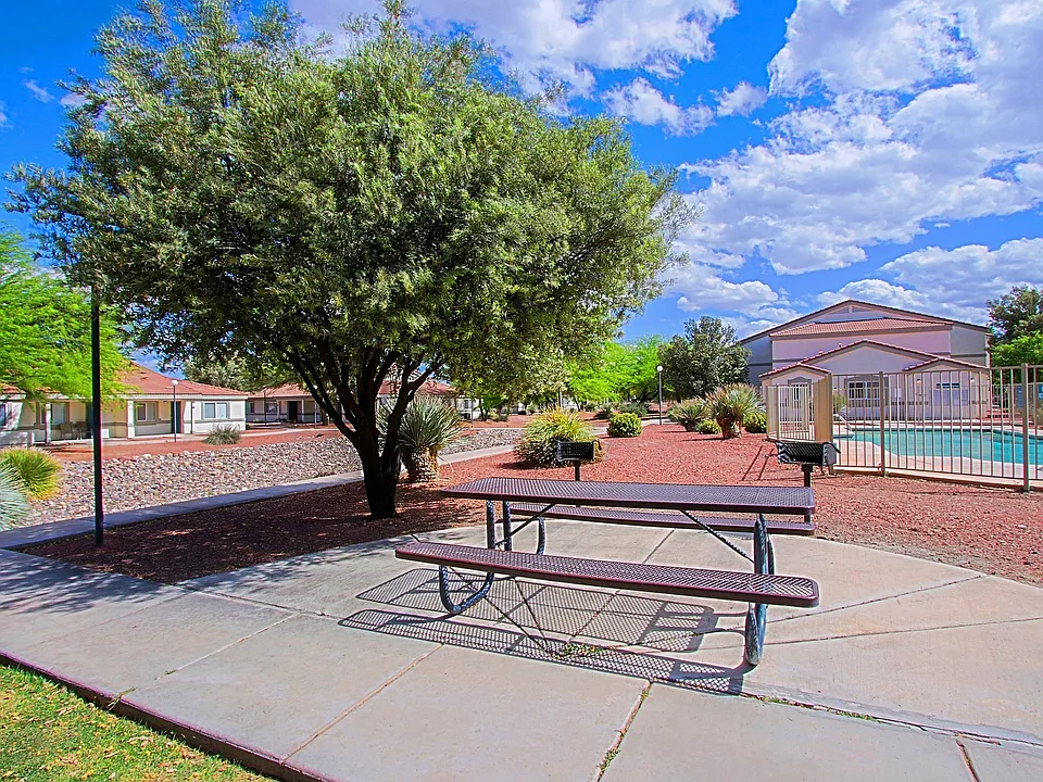 Madrean Vista Apartments, Thatcher, Arizona