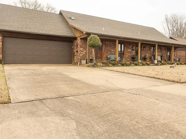 1101 Brookdale Dr, West Memphis, AR 72301