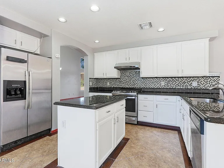 1166 E Stottler Dr — Photo 4