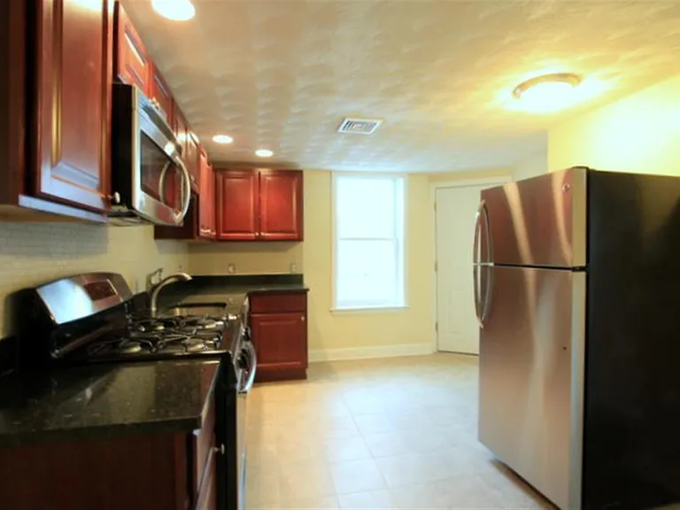 4 Douglass St #3 — Photo 20