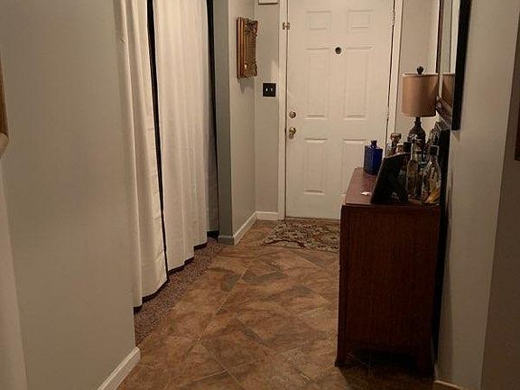 3rd image of 3048 Sherbourne Dr