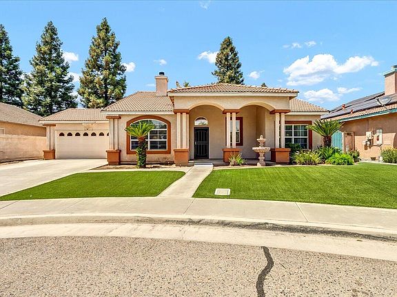 2nd image of 2831 S Sheridan Court