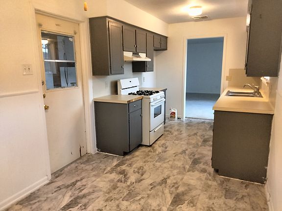 2nd image of 1709 Linda St