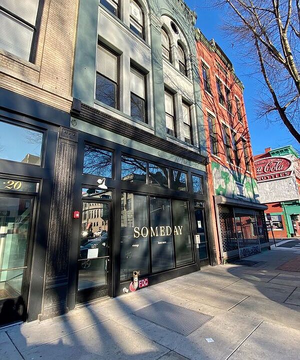 1st image of 2022 E Broad St #301