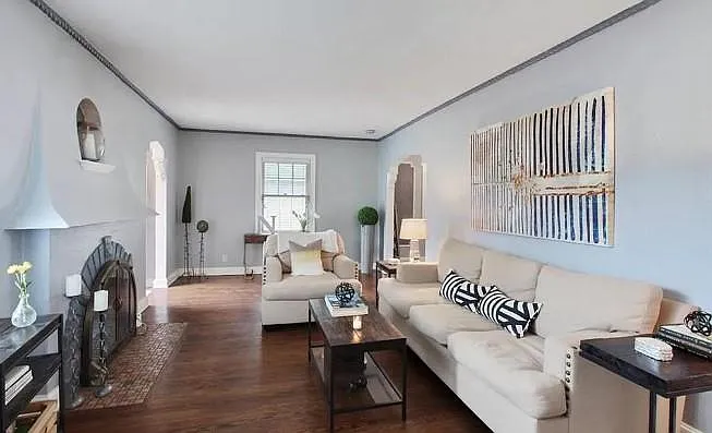 3 bed, 1552 sqft, $2,350 — Photo 3
