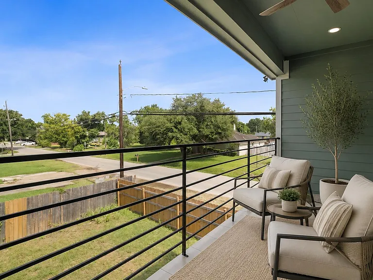 8027 Virgil St — Photo 33
