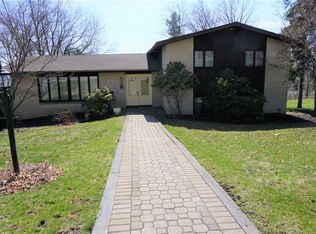 10 Sherrywood Rd, Wappingers Falls, NY 12590