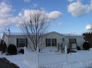 10 Cammett Dr, Raymond, NH 03077