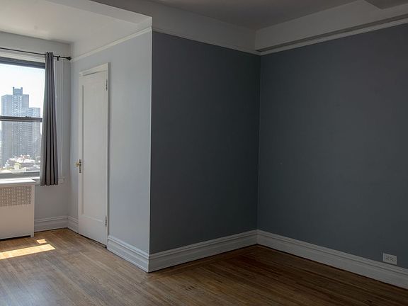 4th image of 457 W 57th St #1605