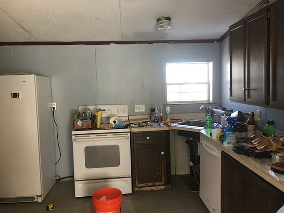 Kitchen right