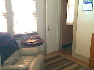 9921 N Baehr Rd, Mequon, WI 53092