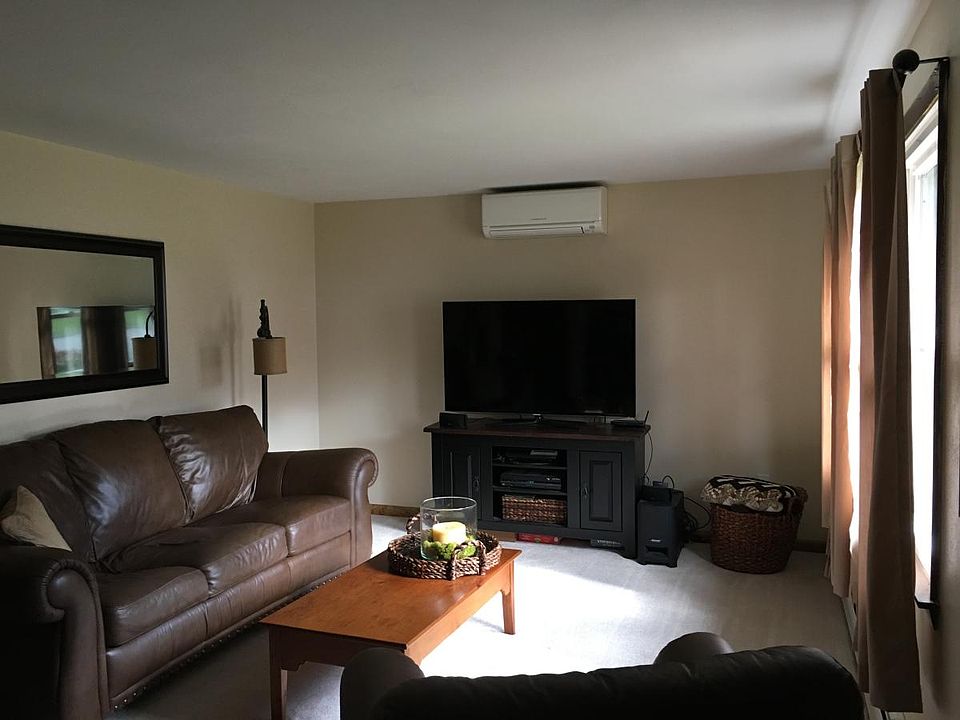 1st image of 271 Mary Dr APT B