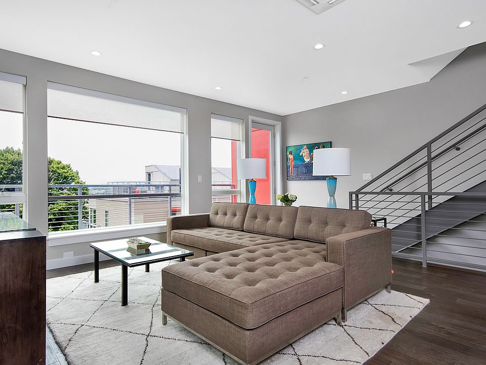 Great Room, Back Bay Views