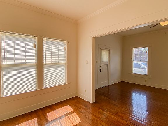 5th image of 439 Iris St