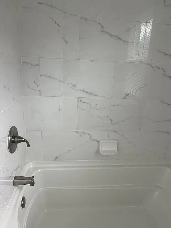 2024 N Whitehill Dr — Photo 3