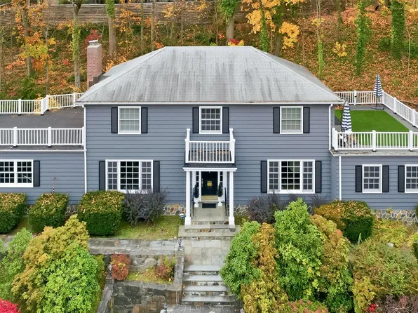 15 Beech Hill Road, Scarsdale, NY 10583