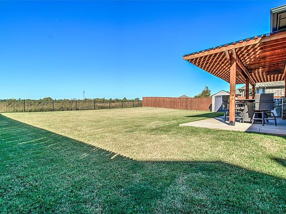 5th image of 3041 Drake Crest Dr