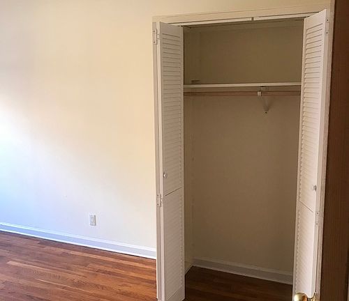 5th image of 719 E 78th St #1