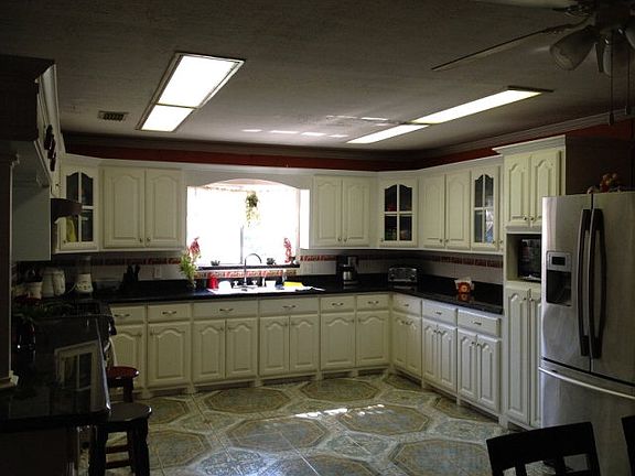 3rd image of 5703 N Bentsen Palm Dr