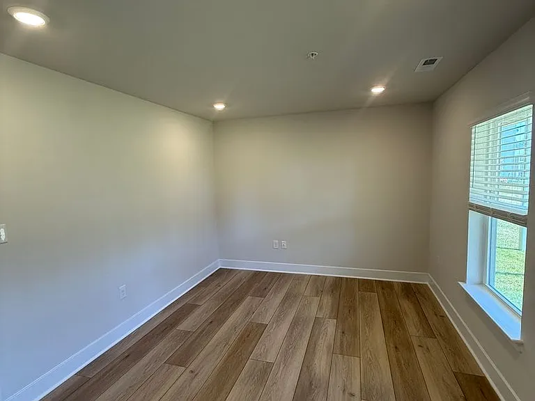 2108 Winterberry Ln — Photo 22