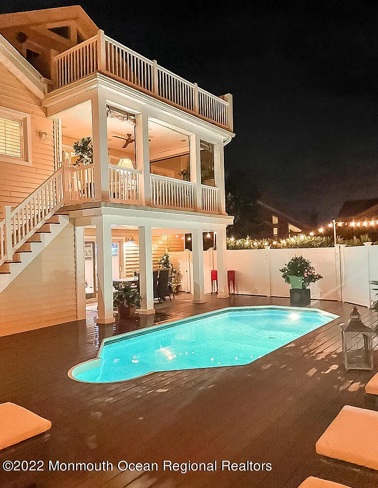 5 bed, 3727 sqft, $6,800 — Photo 2