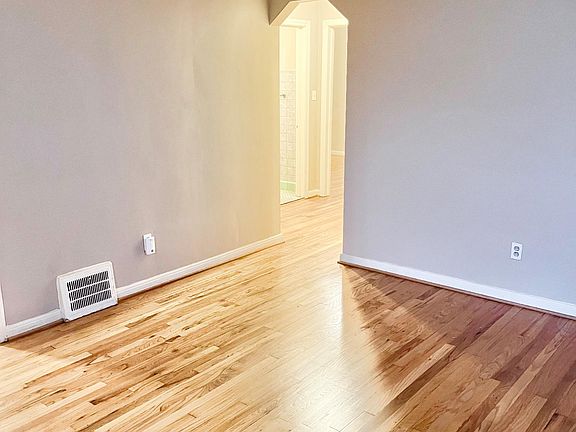 3rd image of 5670 Gilman St