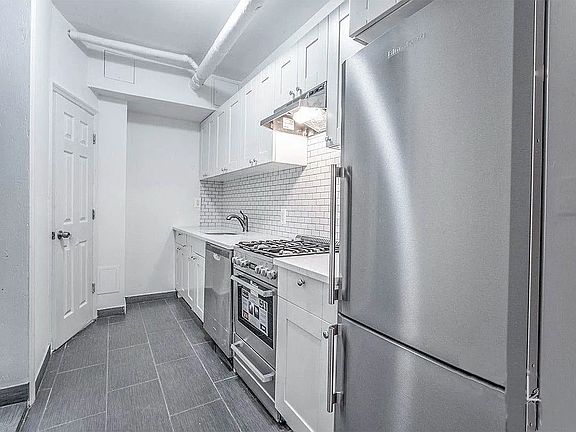 2nd image of 337 44th St #9