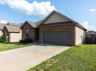 672 White Face Dr, Clarksville, TN 37043