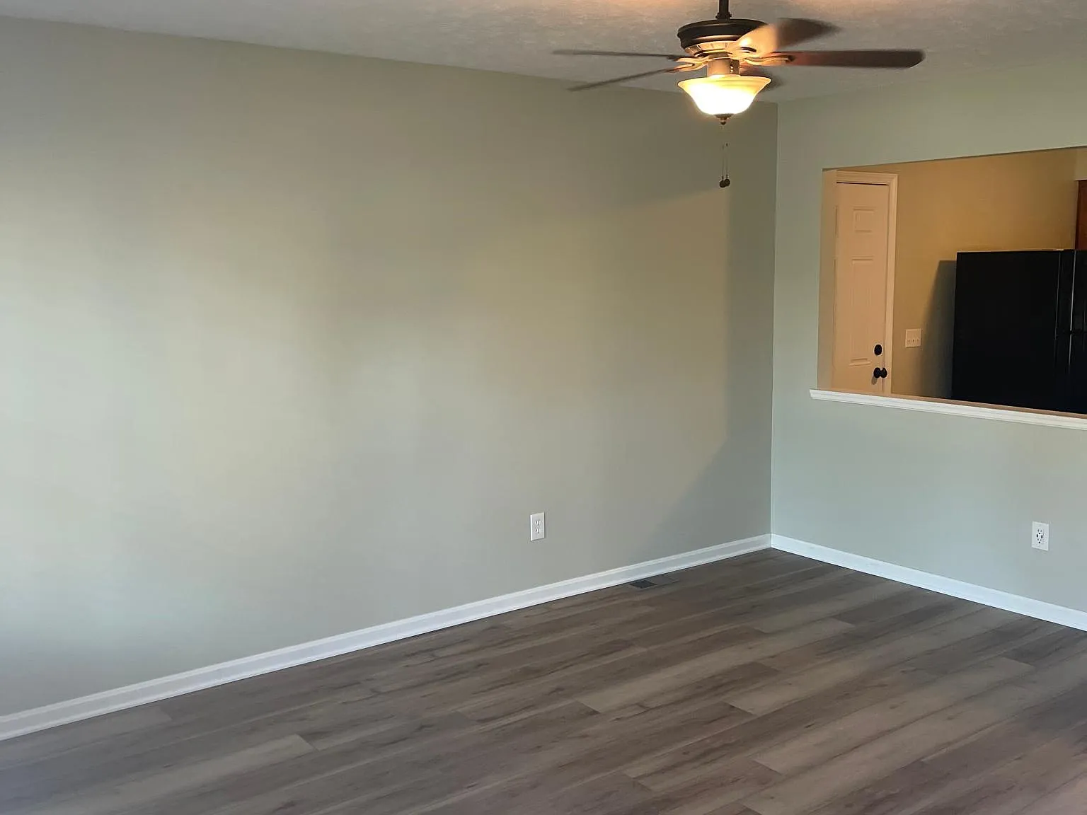 2 bed, 950 sqft, $1,249 — Photo 4