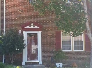 12317 Woodlawn Ct, Woodbridge, VA 22192