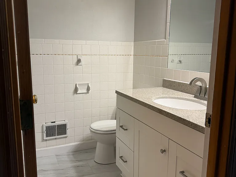 1813 Standish Pl — Photo 21