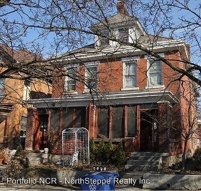 1st image of 140 E Lincoln St