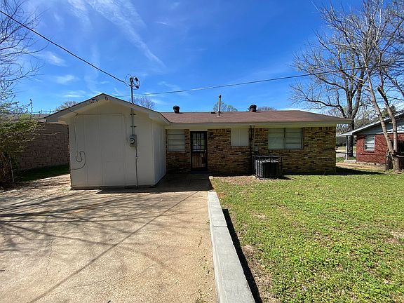 2nd image of 3544 Pueblo Ave
