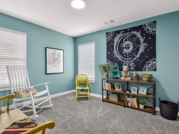 826 Ray Dr, Denison, TX 75020