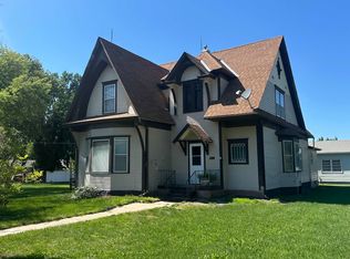 300 W 5th St, Axtell, NE 68924