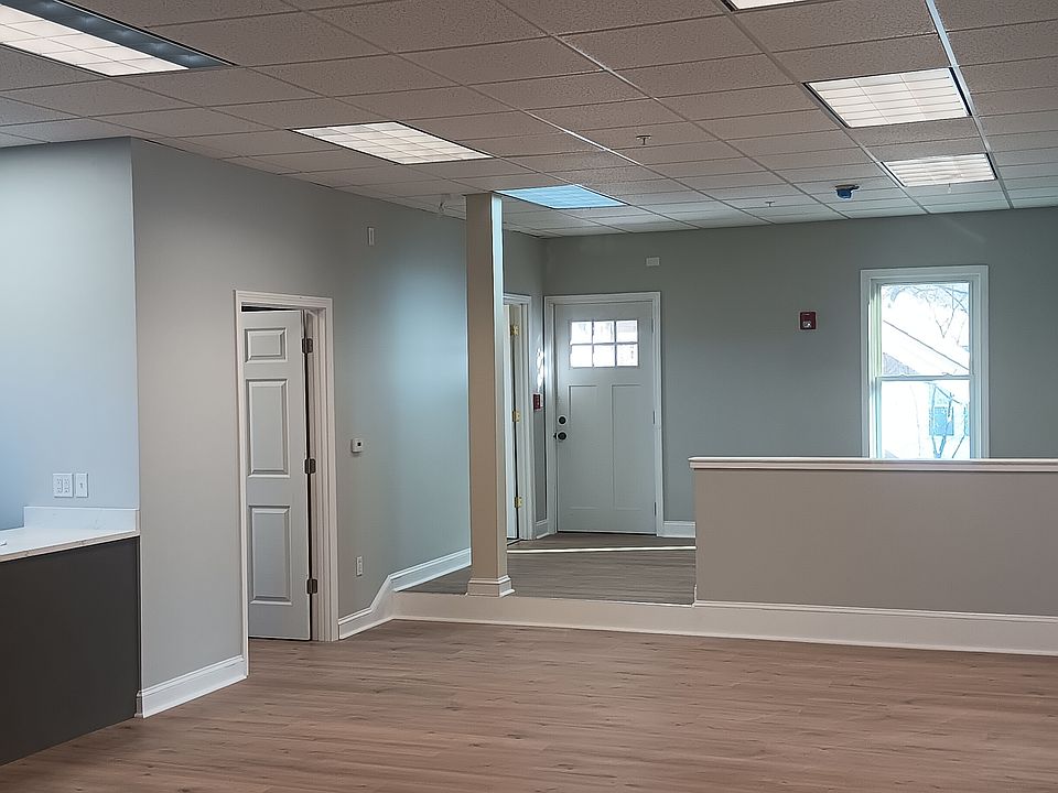 1st image of 725 Roosevelt Trl Floor 2
