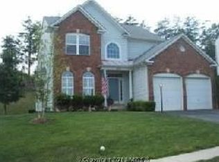 4073 Cardinal Crest Dr, Woodbridge, VA 22193