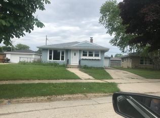 2044 16th Ave, Kenosha, WI 53140