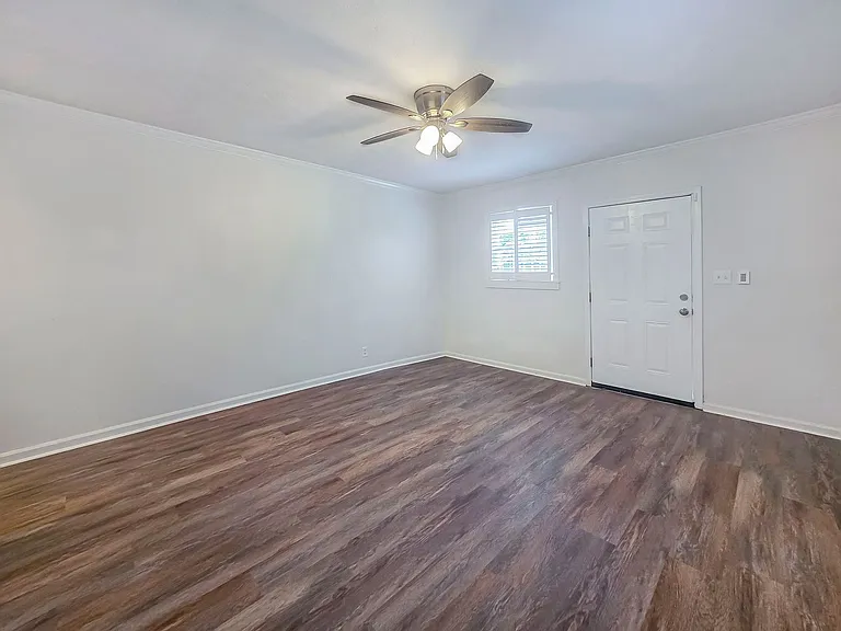 1111 Lawton Pl SW #A — Photo 8