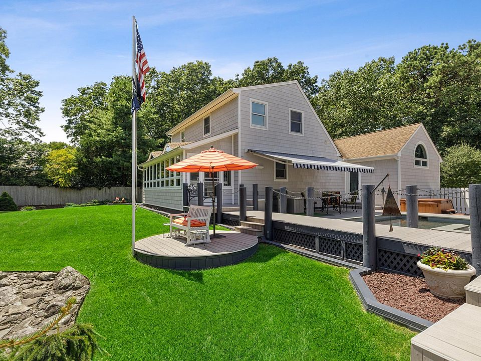 1st image of 25 Cowhill Ln