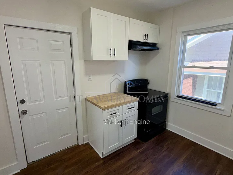 135 S McKinley Ave — Photo 5