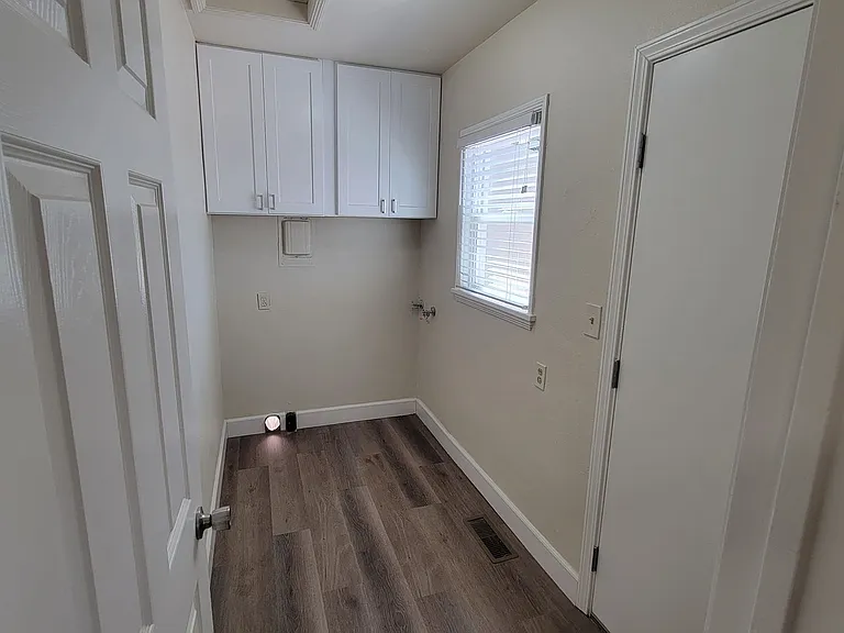 1251 Sunrise Ave — Photo 20