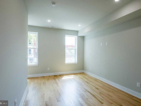3rd image of 1552 N 29th St #B