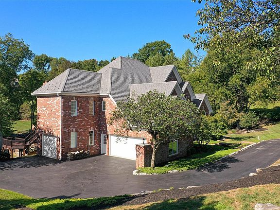 2nd image of 1242 Glen Eagle Ln
